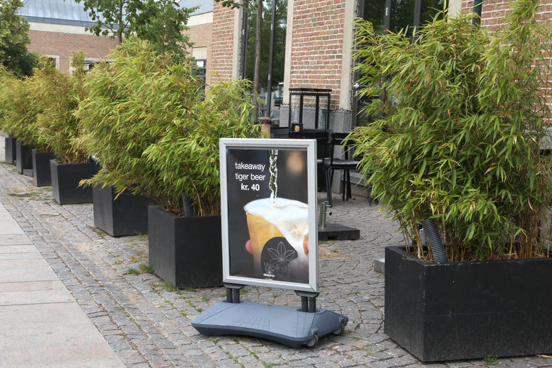 Panneau stop-trottoir mobile avec réservoir d'eau Premium Argent