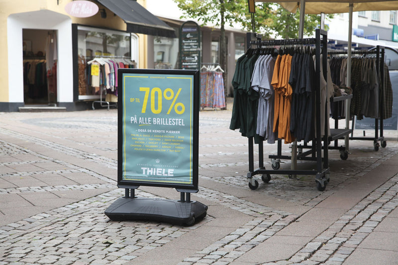 Panneau stop-trottoir mobile avec réservoir d'eau Noir