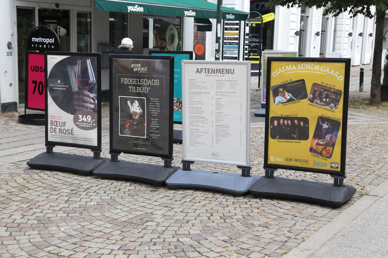 Panneau stop-trottoir mobile avec réservoir d'eau Noir